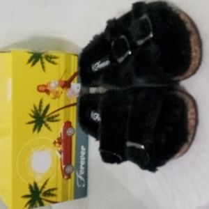 Women's sandals forever link black faux fur size 6